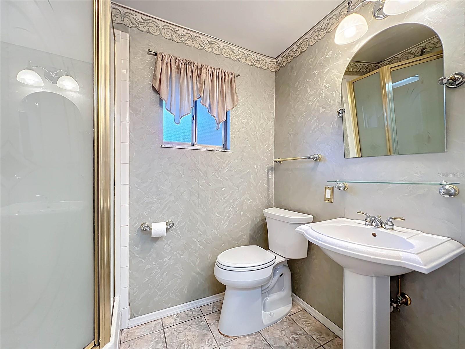 Image 36 of 53 For 576 Indigo Road