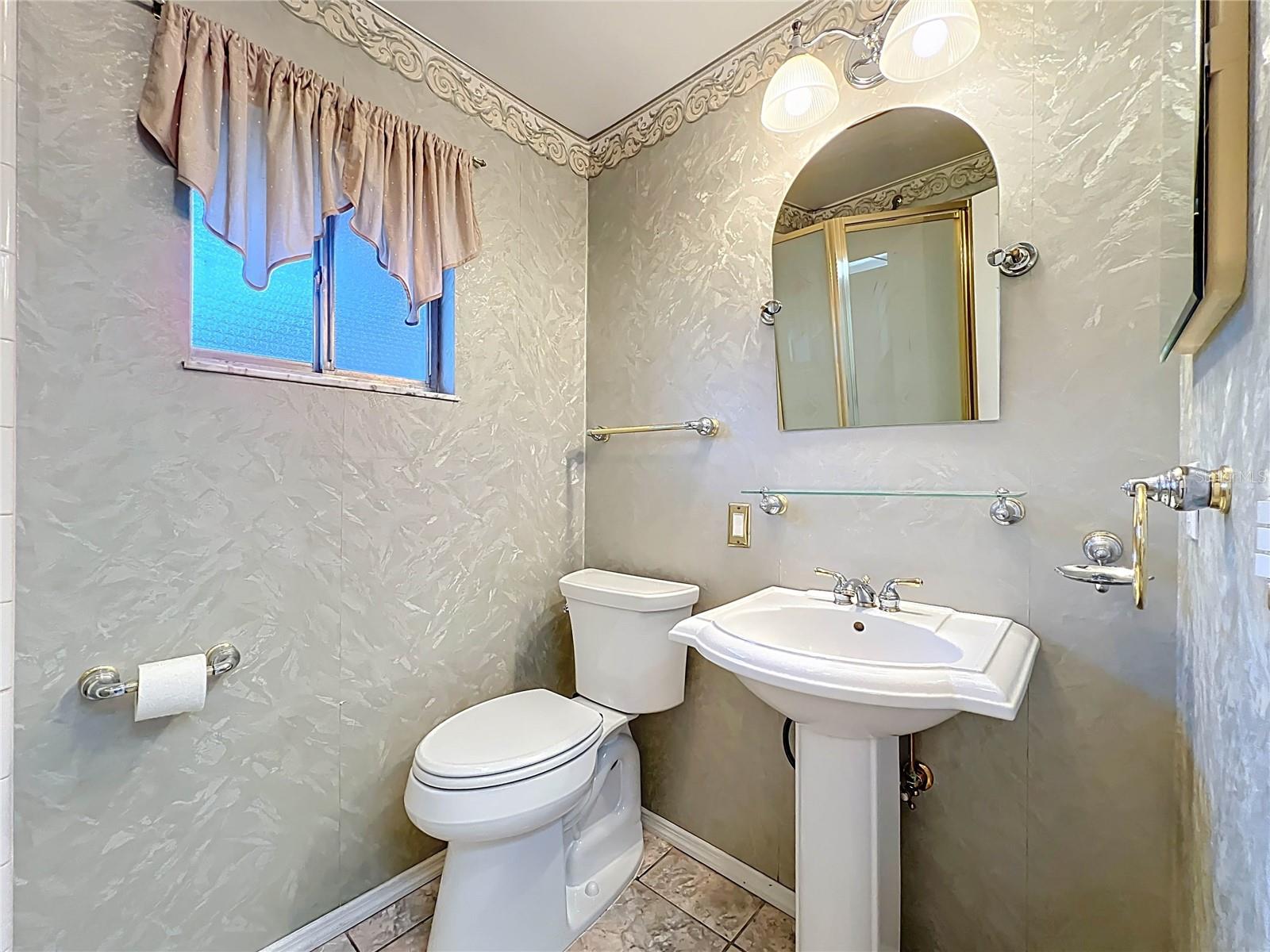 Image 37 of 53 For 576 Indigo Road