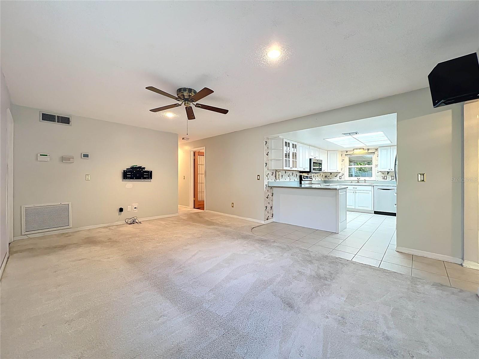 Image 9 of 53 For 576 Indigo Road