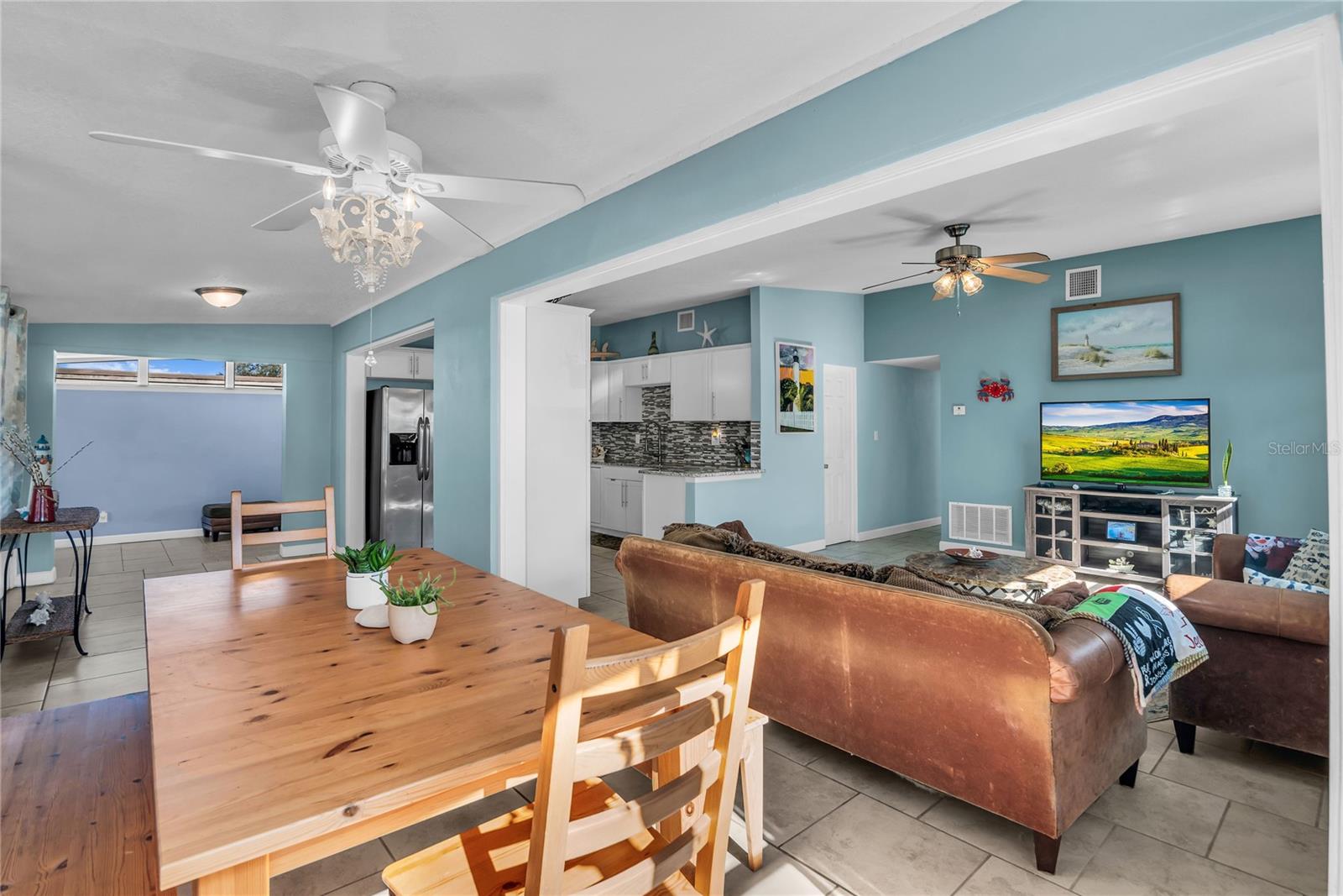 Image 14 of 44 For 7621 Daetwyler Drive