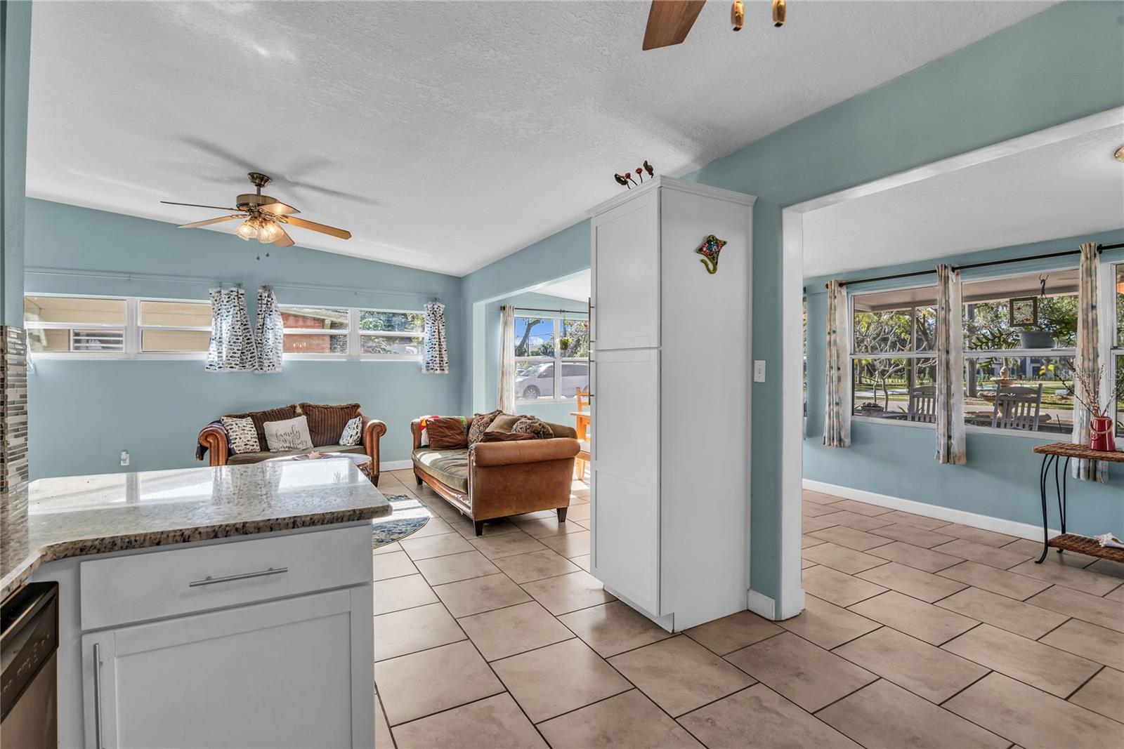 Image 9 of 44 For 7621 Daetwyler Drive