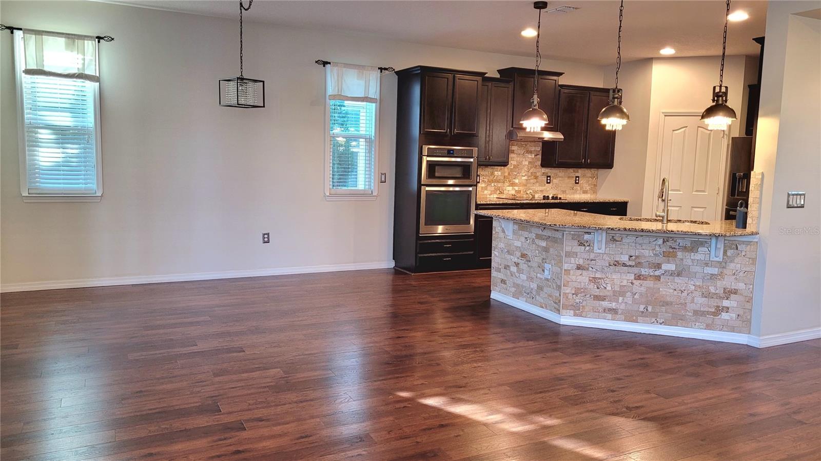 Image 11 of 32 For 7905 Iceland Gull Street