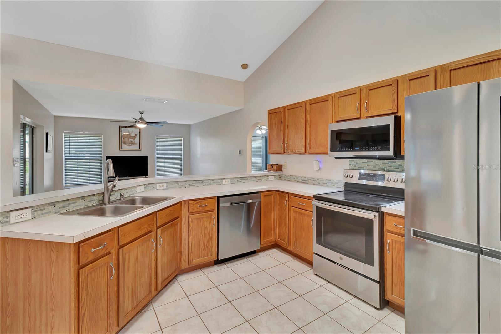 Image 22 of 48 For 18611 Clark Road