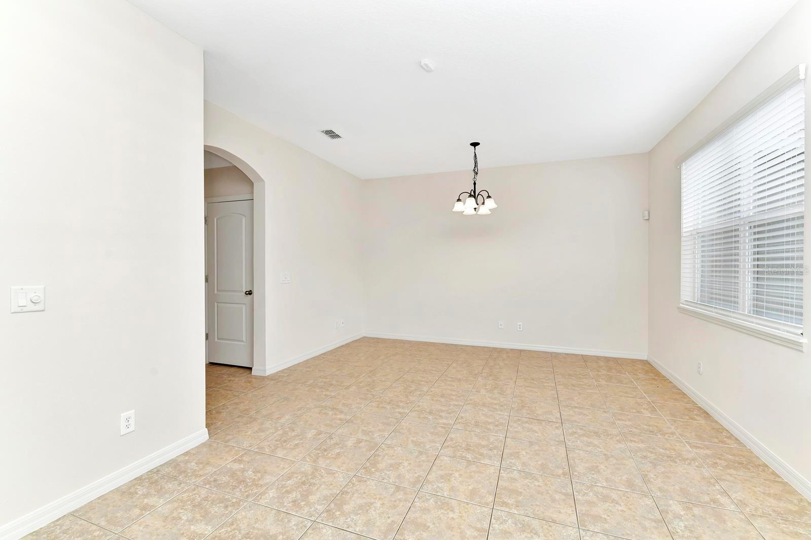 Image 12 of 31 For 1683 Buckeye Falls Way