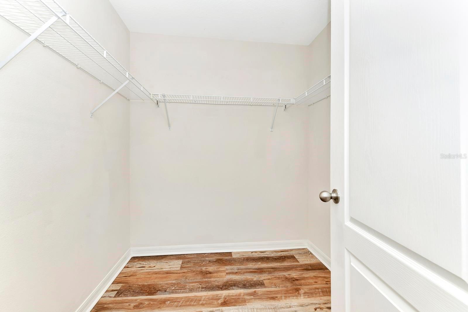 Image 18 of 31 For 1683 Buckeye Falls Way