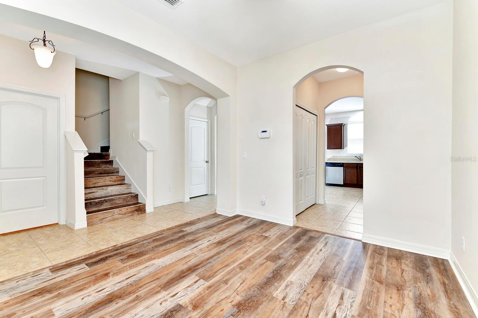 Image 6 of 31 For 1683 Buckeye Falls Way