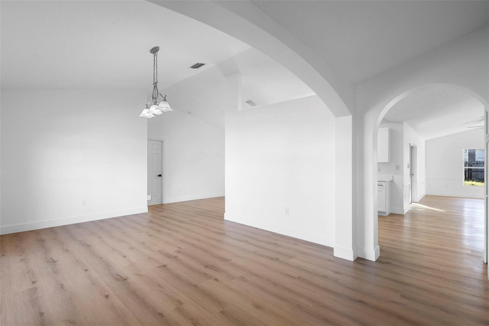 Image 12 of 44 For 4395 Comfort Street