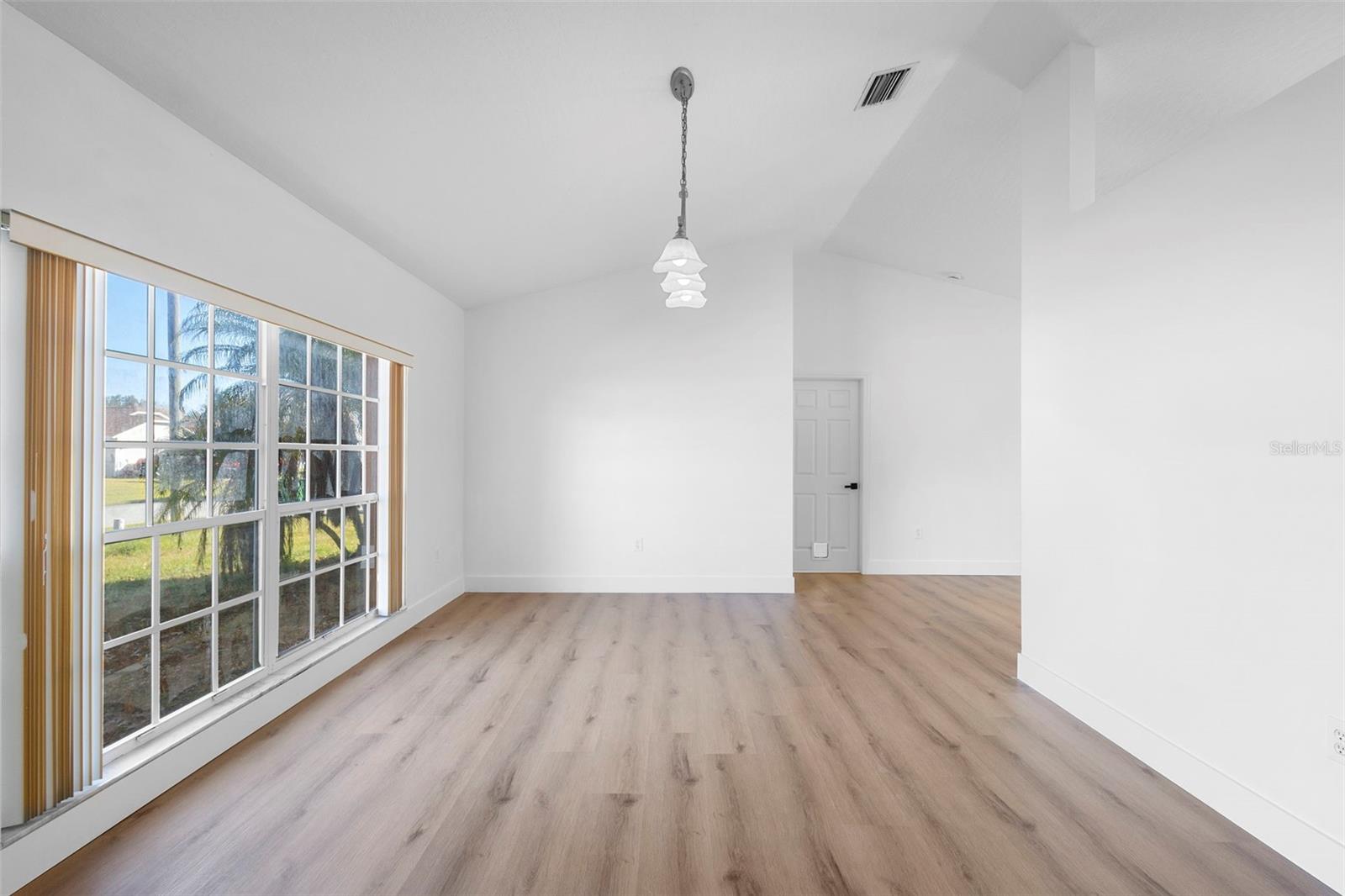 Image 13 of 44 For 4395 Comfort Street