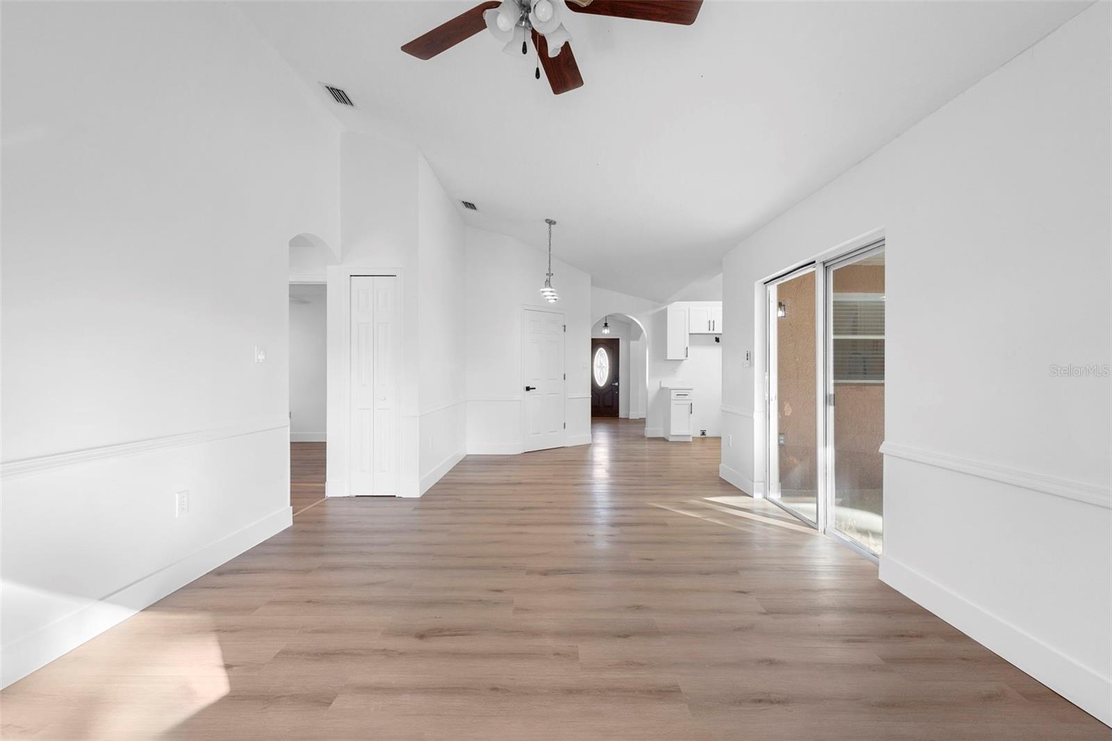 Image 24 of 44 For 4395 Comfort Street