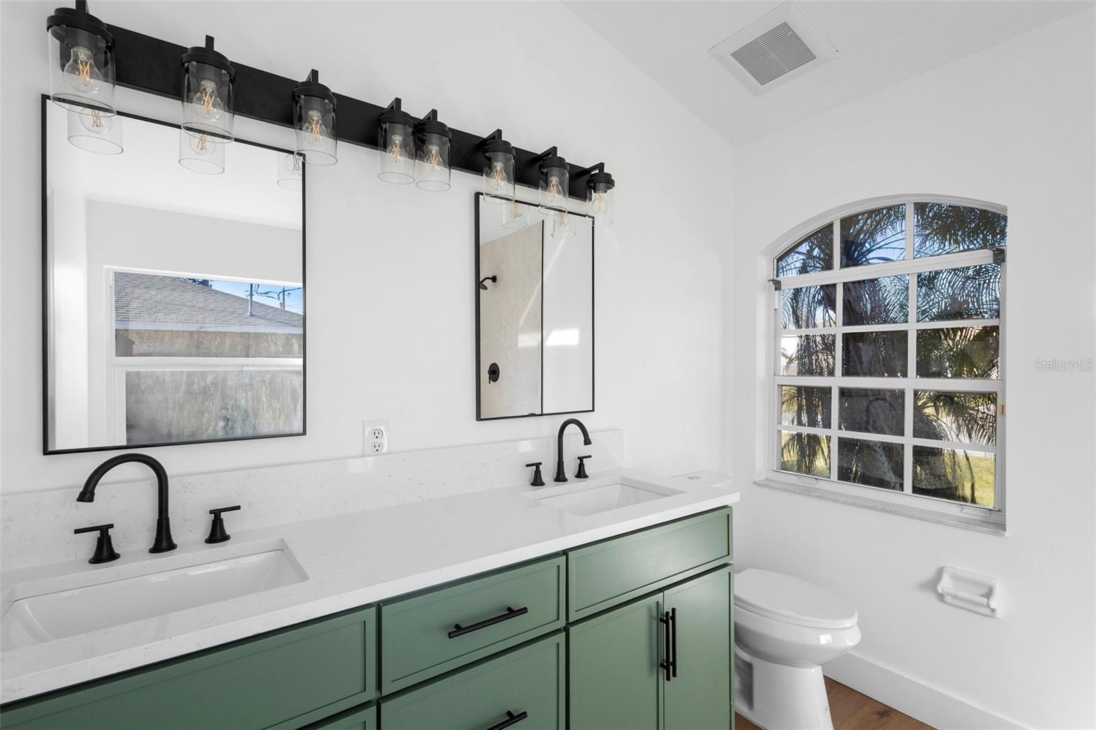 Image 25 of 44 For 4395 Comfort Street