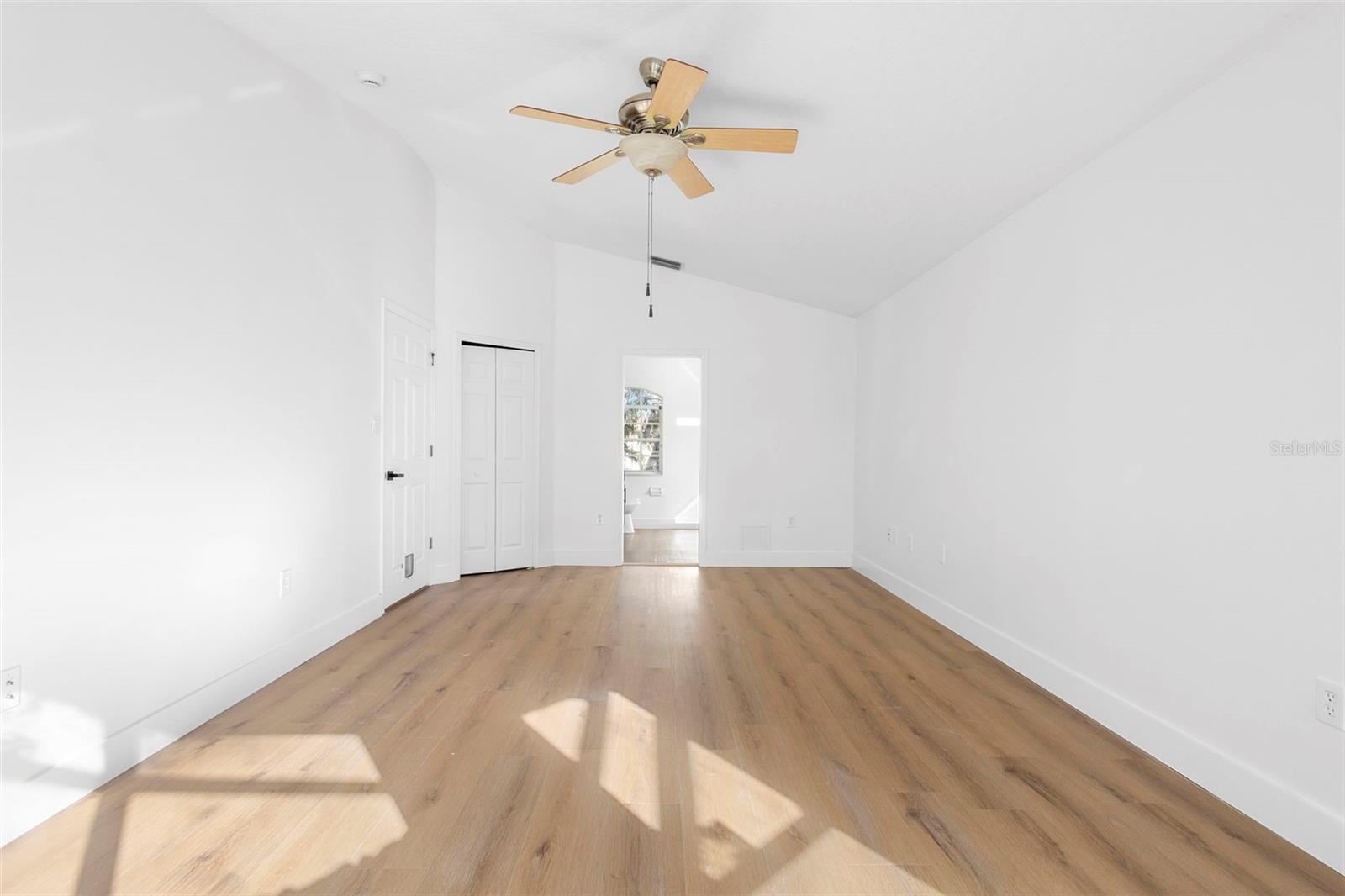 Image 28 of 44 For 4395 Comfort Street