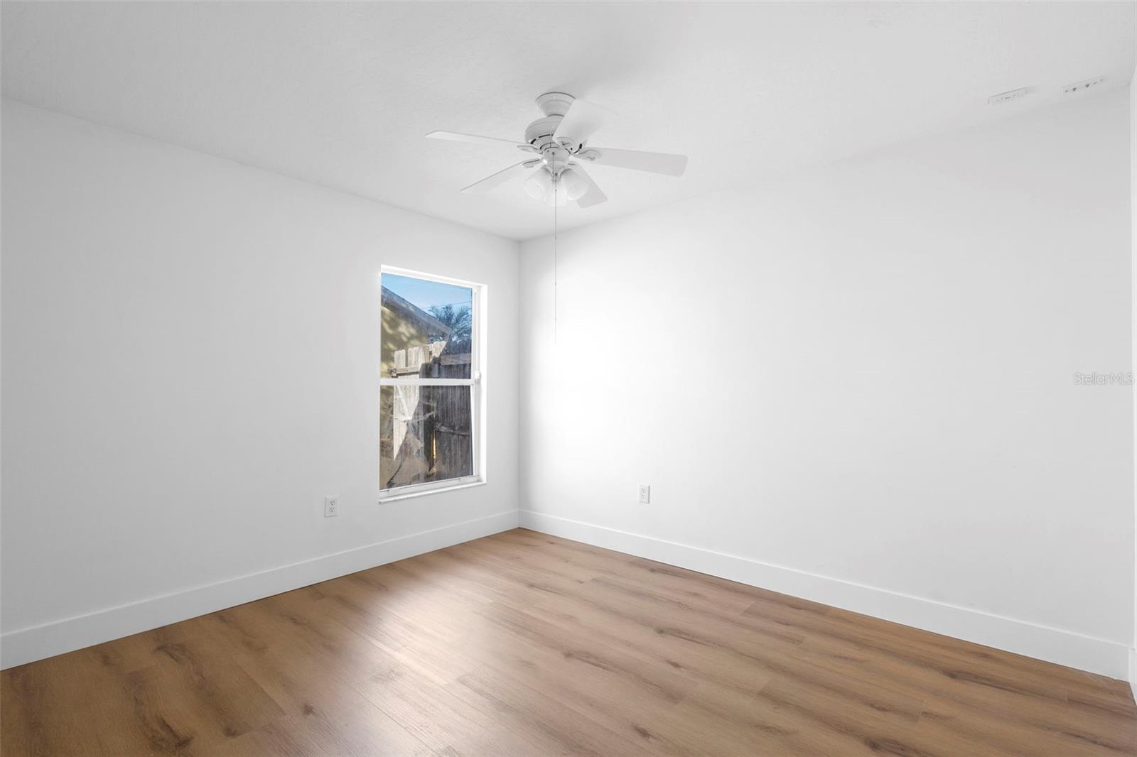 Image 33 of 44 For 4395 Comfort Street