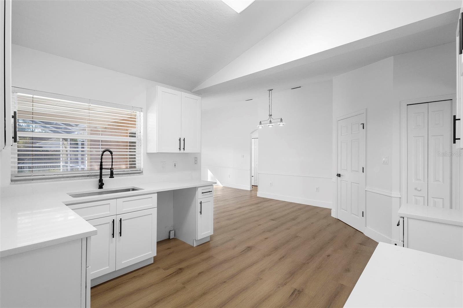 Image 7 of 44 For 4395 Comfort Street