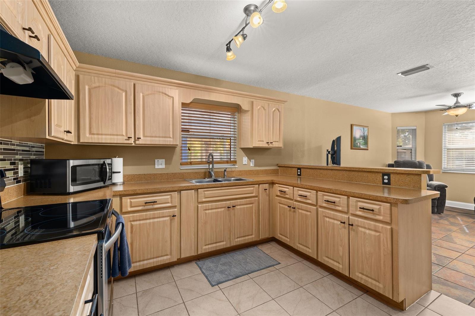 Image 17 of 42 For 4515 Cypress Street