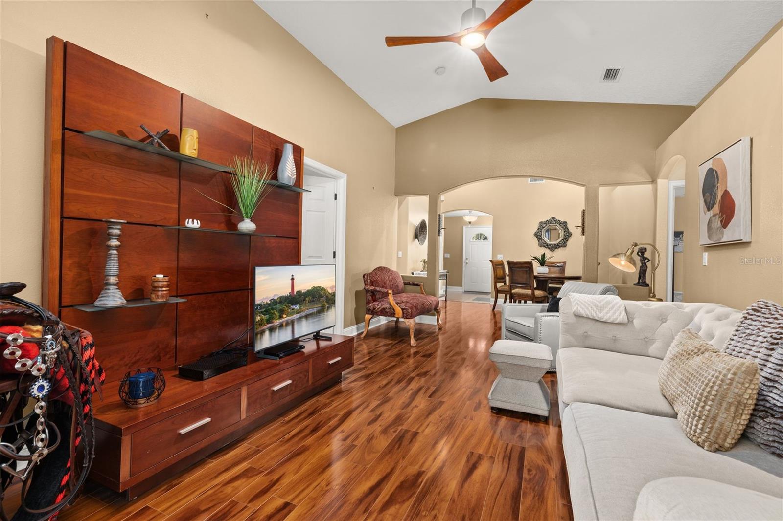 Image 22 of 42 For 4515 Cypress Street