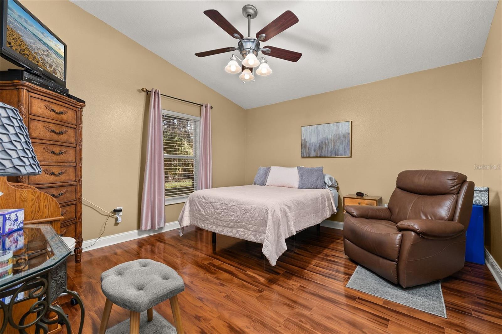 Image 28 of 42 For 4515 Cypress Street