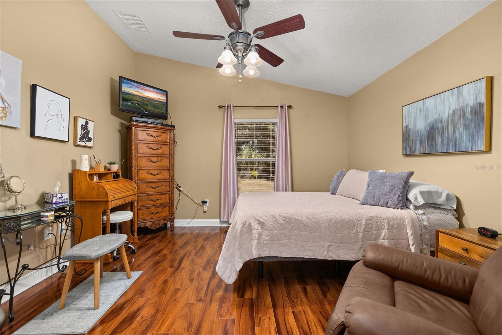 Image 29 of 42 For 4515 Cypress Street