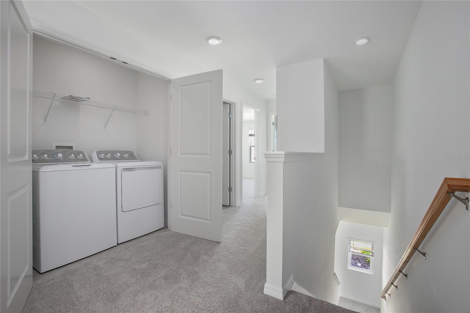 Image 17 of 36 For 184 River Front Way