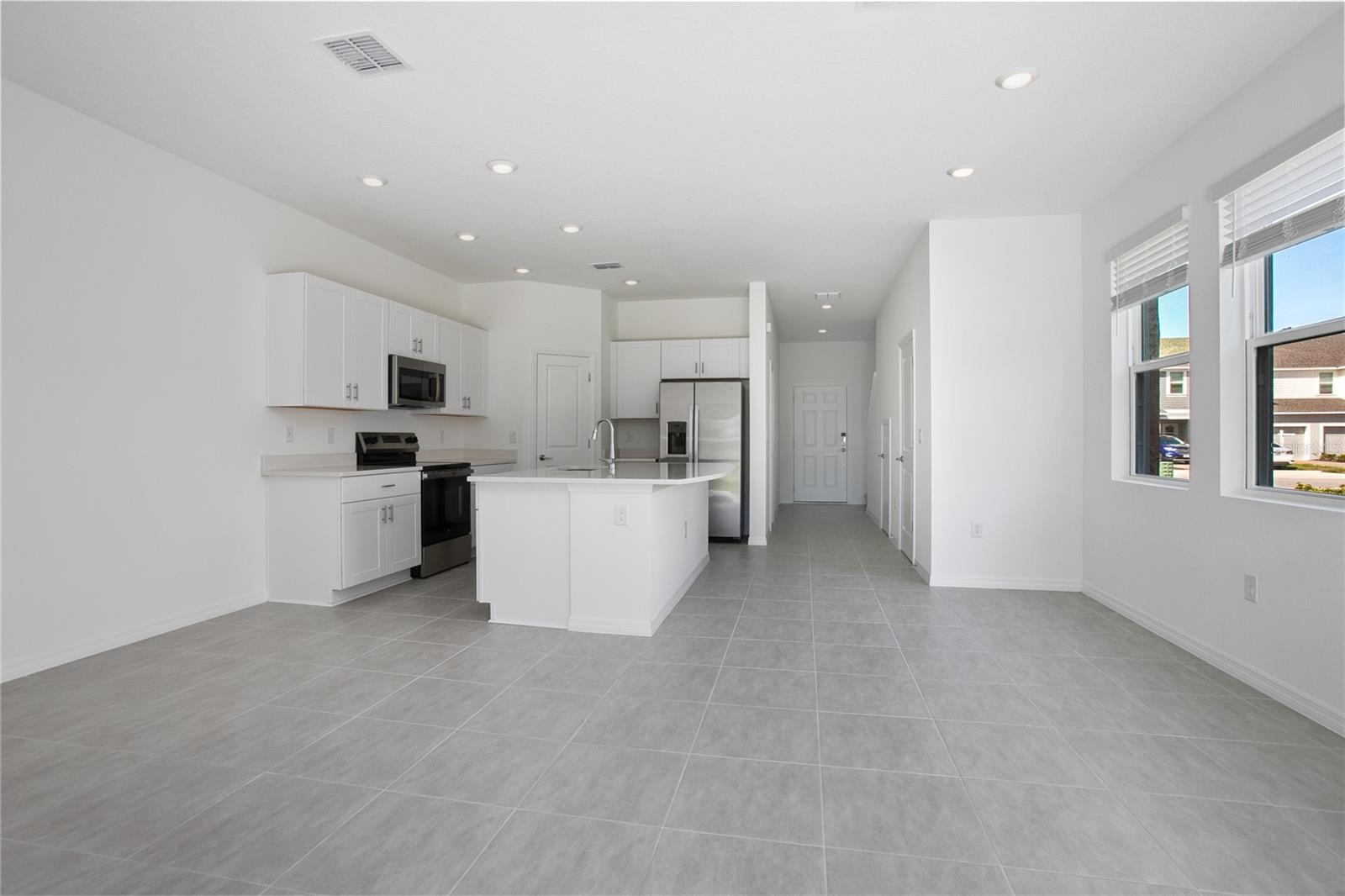 Image 8 of 36 For 184 River Front Way