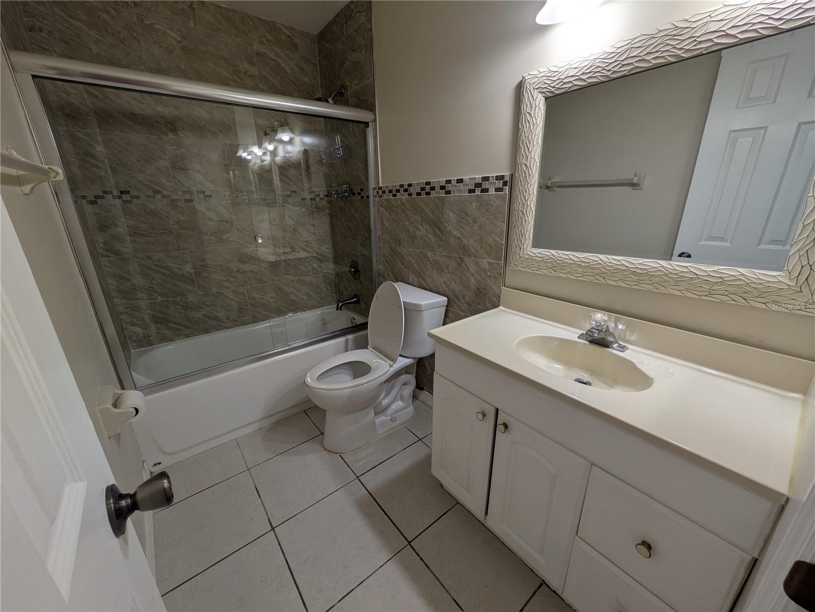 Image 14 of 23 For 506 Harvard Place