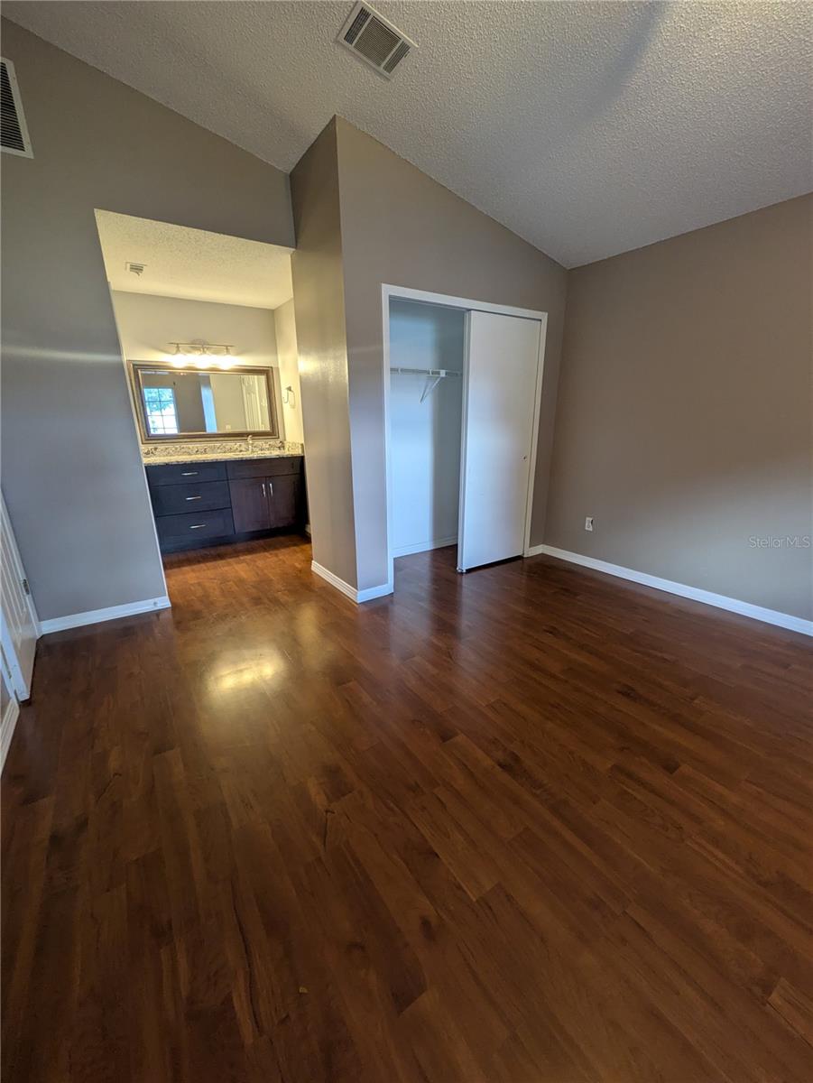 Image 17 of 23 For 506 Harvard Place