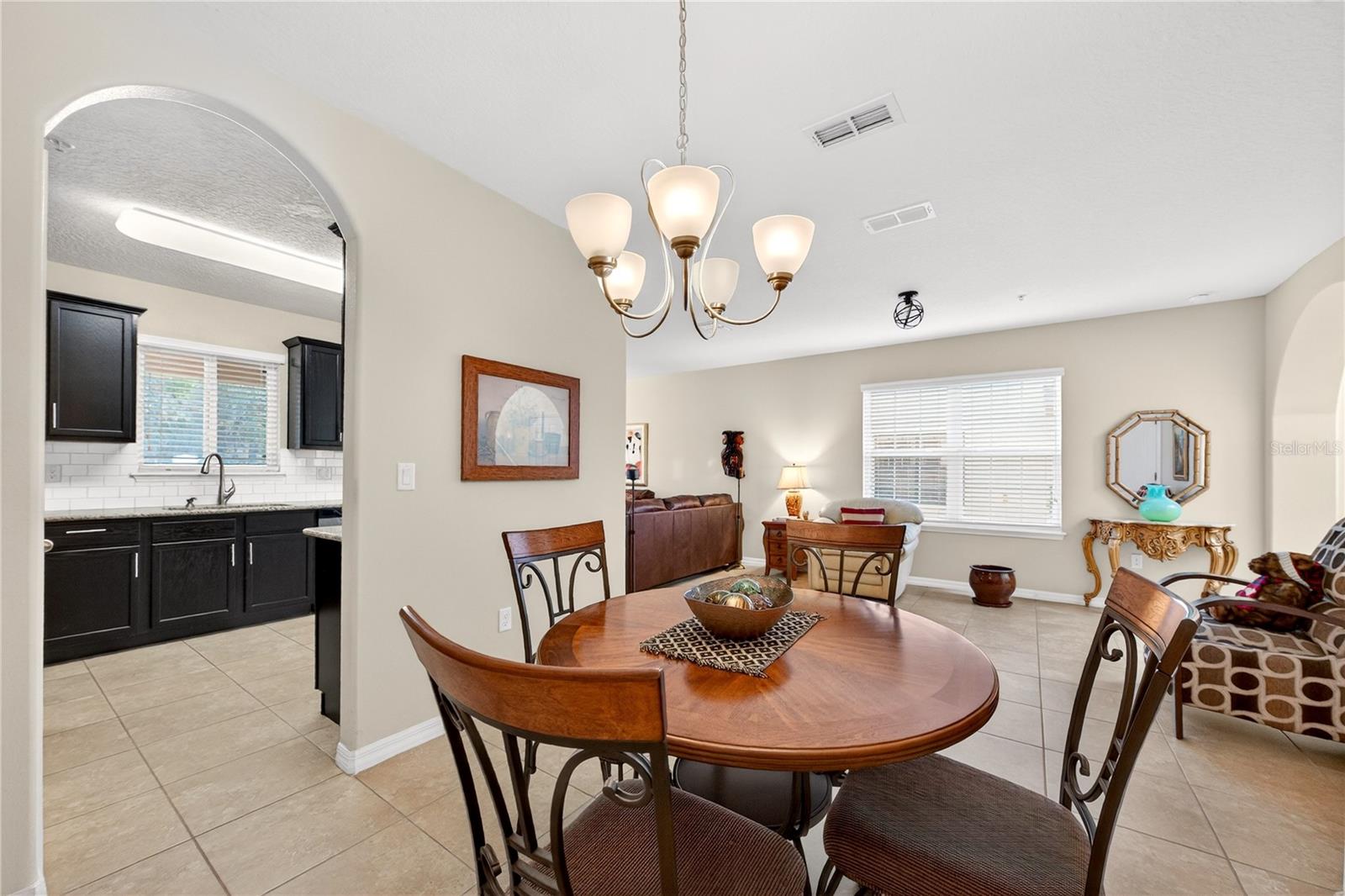 Image 10 of 44 For 2502 Seven Oaks Dr