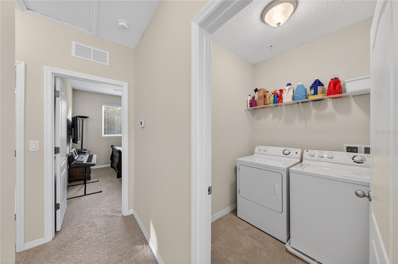 Image 19 of 44 For 2502 Seven Oaks Dr