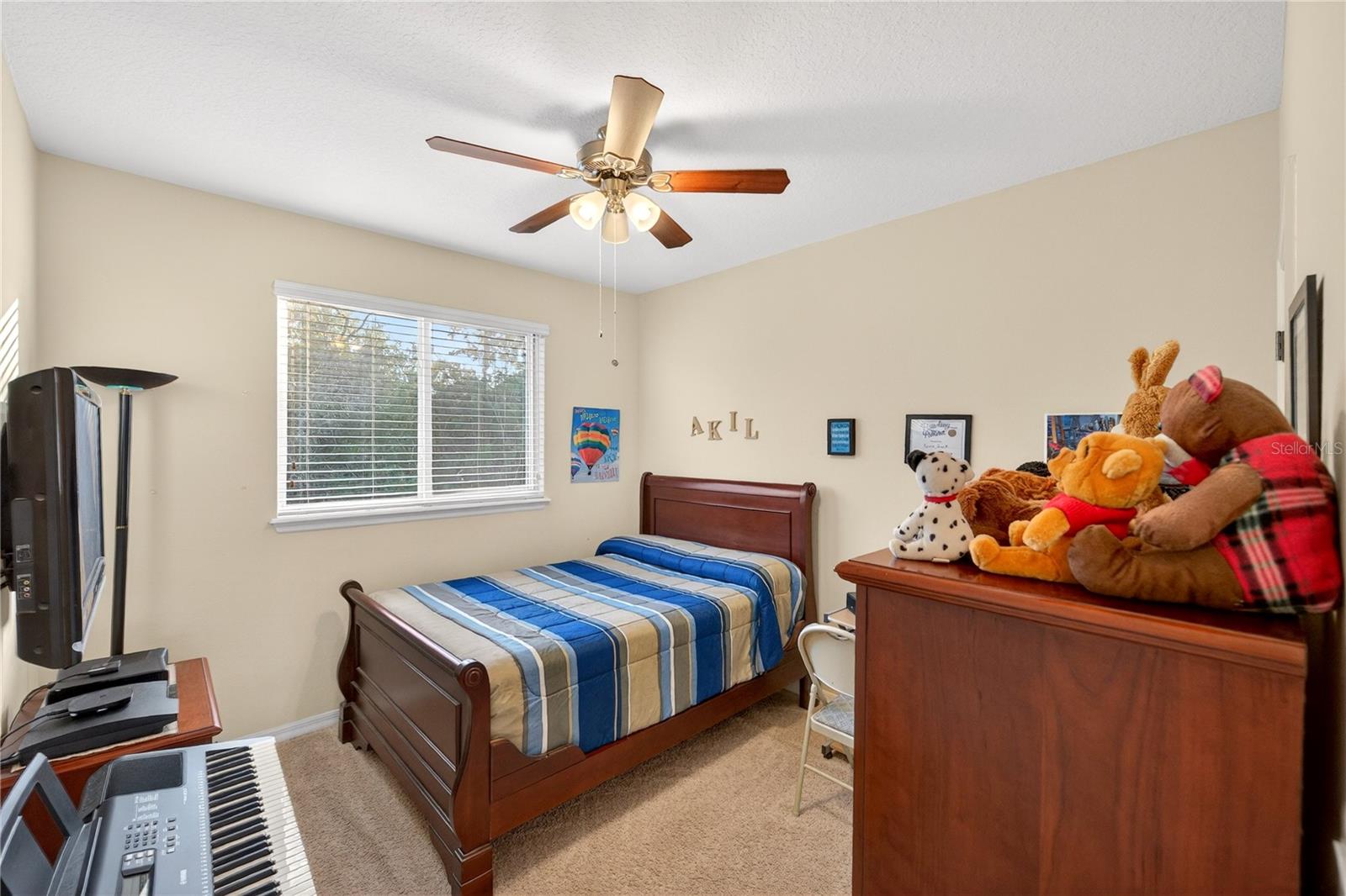 Image 23 of 44 For 2502 Seven Oaks Dr