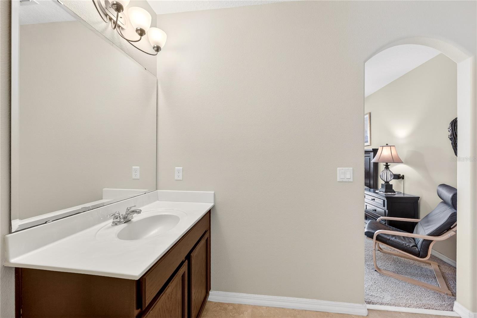 Image 33 of 44 For 2502 Seven Oaks Dr