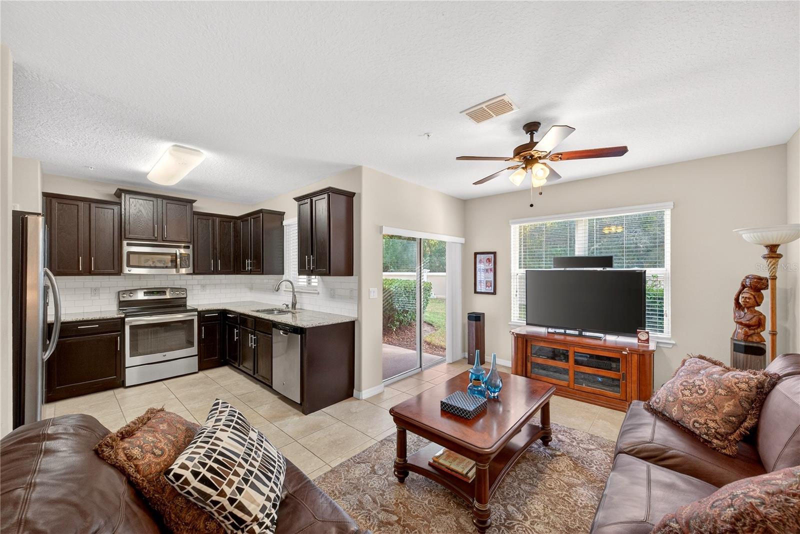 Image 5 of 44 For 2502 Seven Oaks Dr