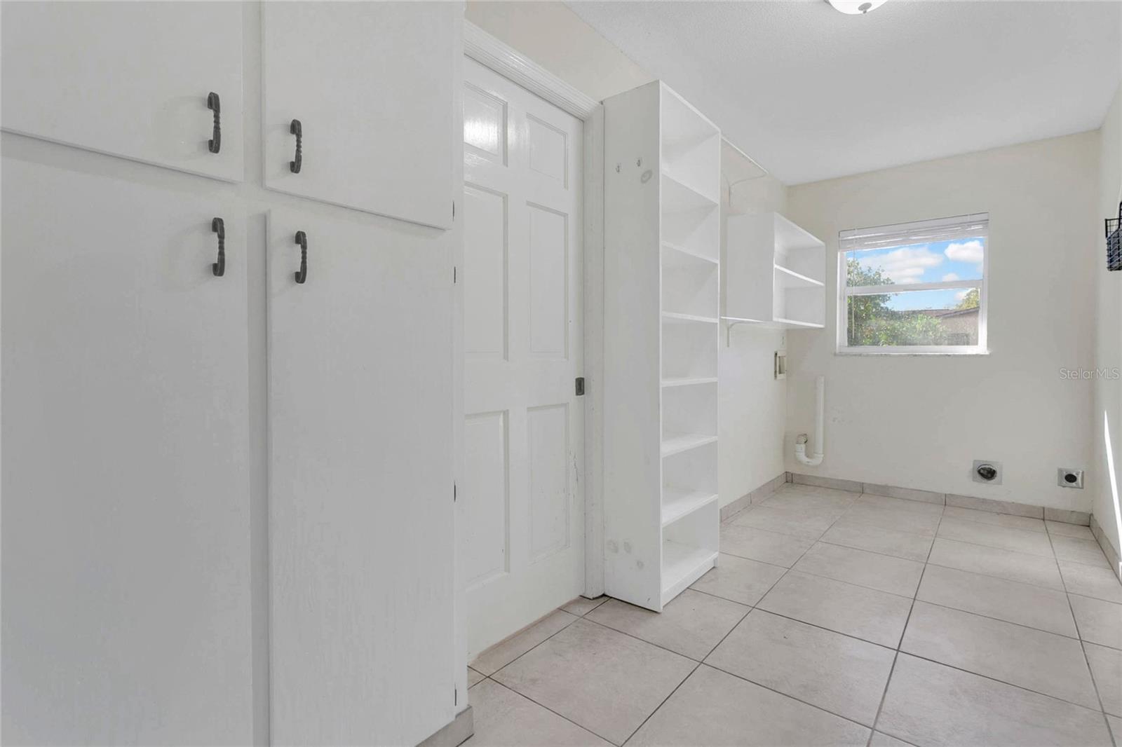 Image 28 of 45 For 732 Ensenada Drive