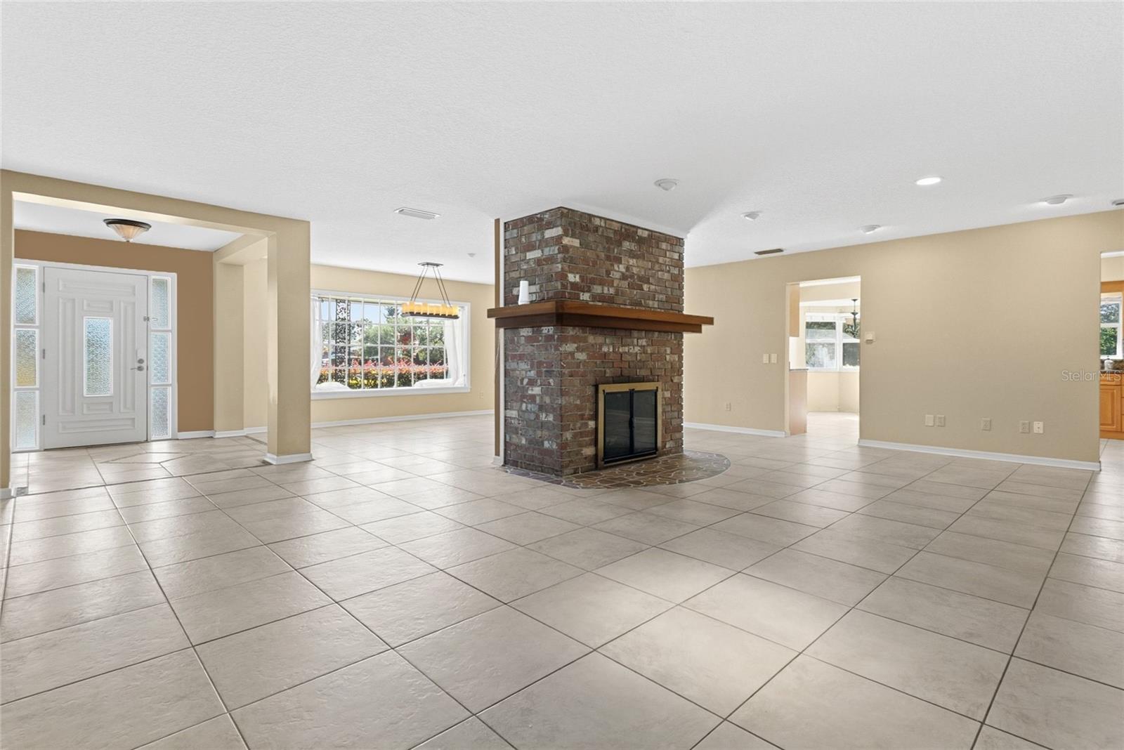 Image 3 of 45 For 732 Ensenada Drive