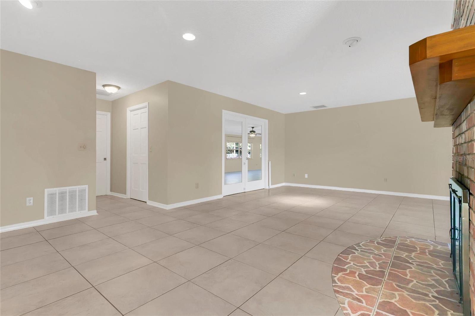 Image 5 of 45 For 732 Ensenada Drive