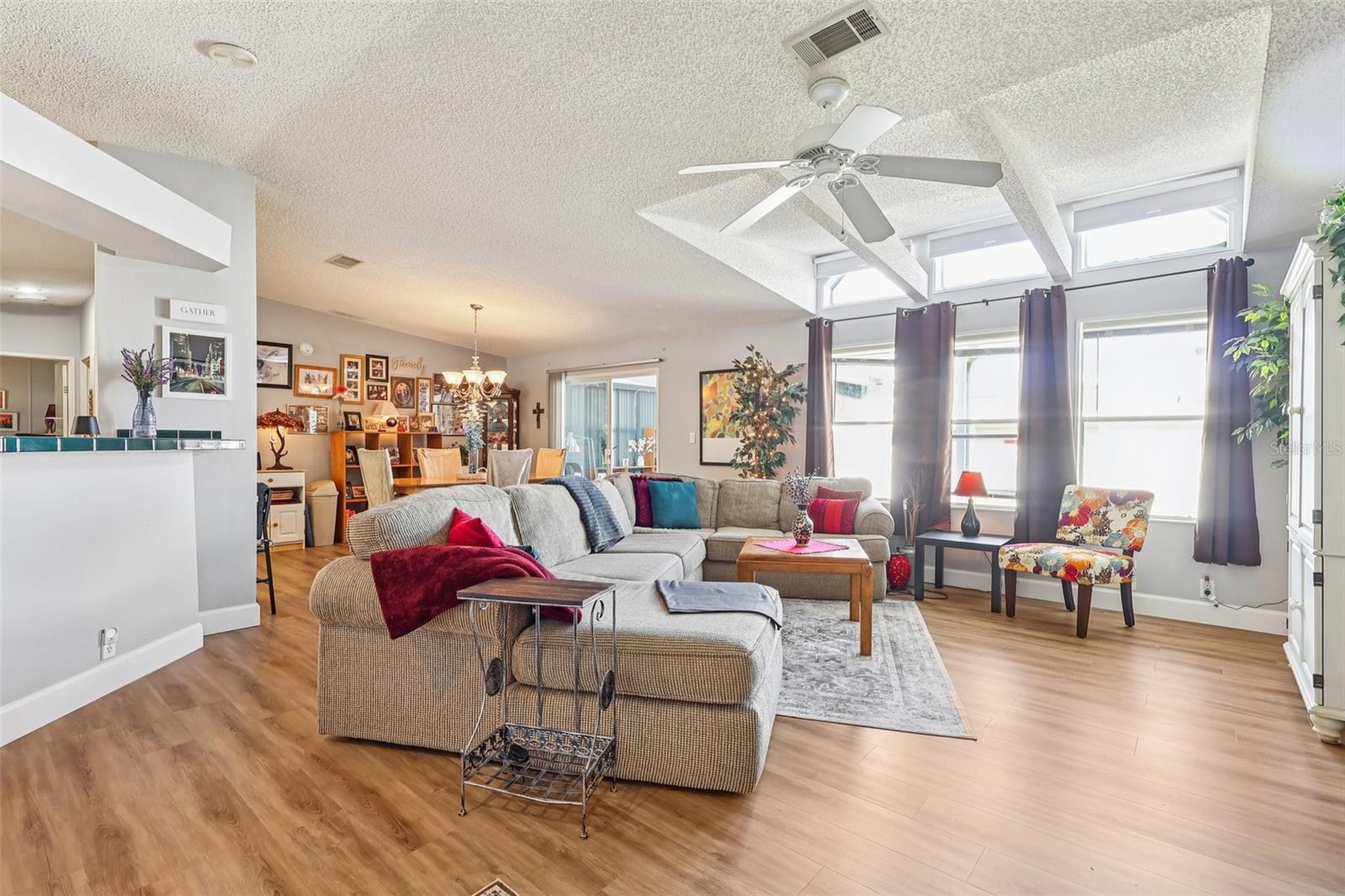 Image 3 of 38 For 176 Florence Boulevard