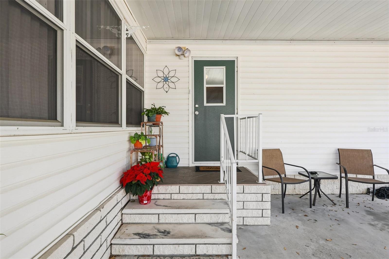 Image 33 of 38 For 176 Florence Boulevard