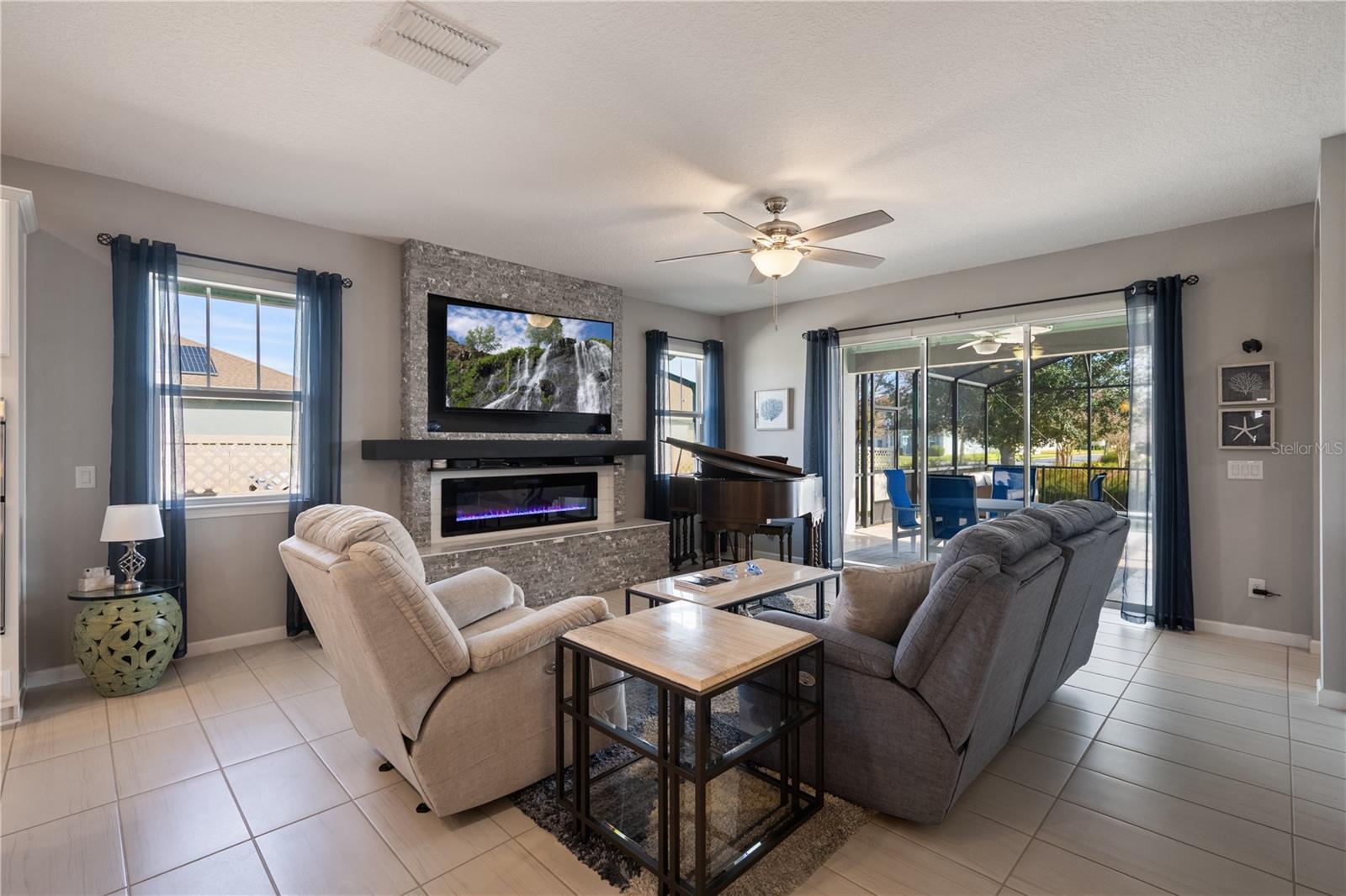 Image 13 of 38 For 7686 Tangerine Knoll Loop