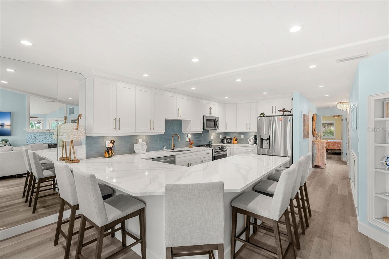 Image 14 of 70 For 534 Pinellas Bayway S 201