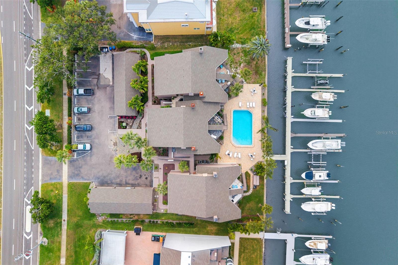 Image 2 of 70 For 534 Pinellas Bayway S 201