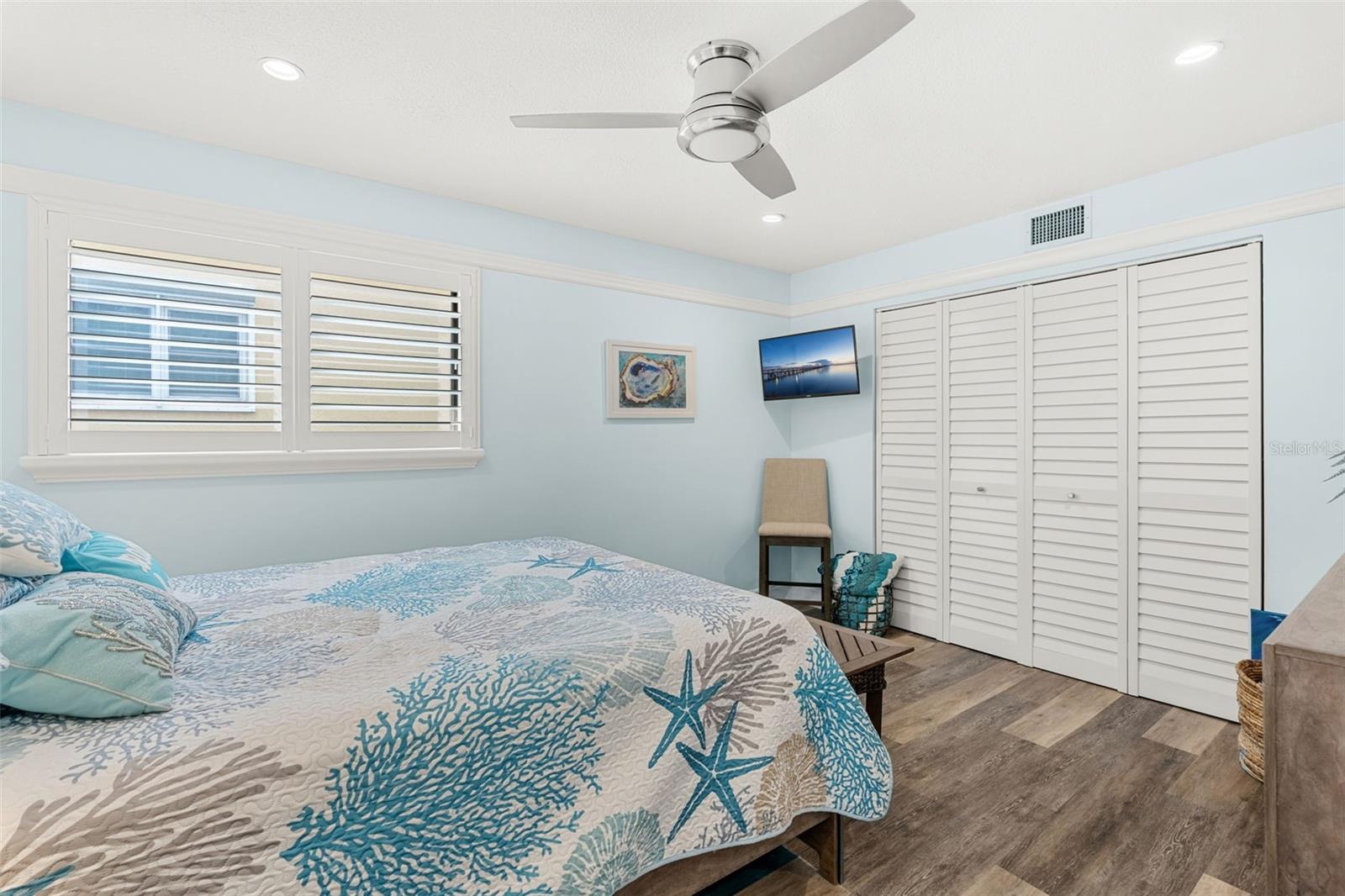 Image 20 of 70 For 534 Pinellas Bayway S 201