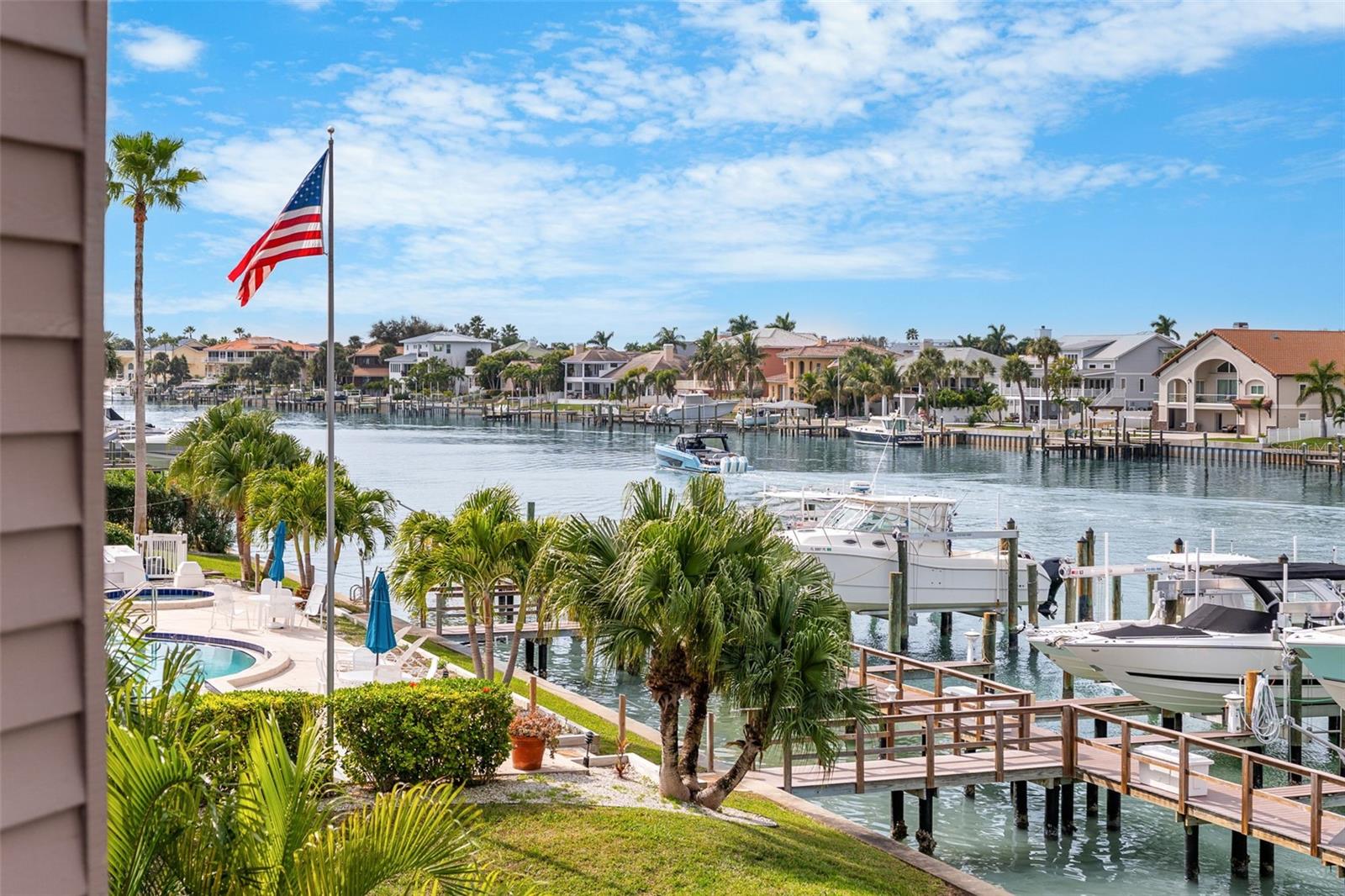 Image 37 of 70 For 534 Pinellas Bayway S 201