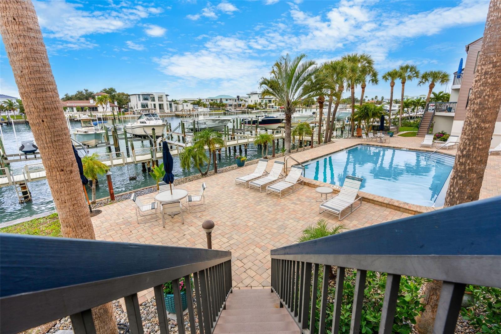 Image 41 of 70 For 534 Pinellas Bayway S 201