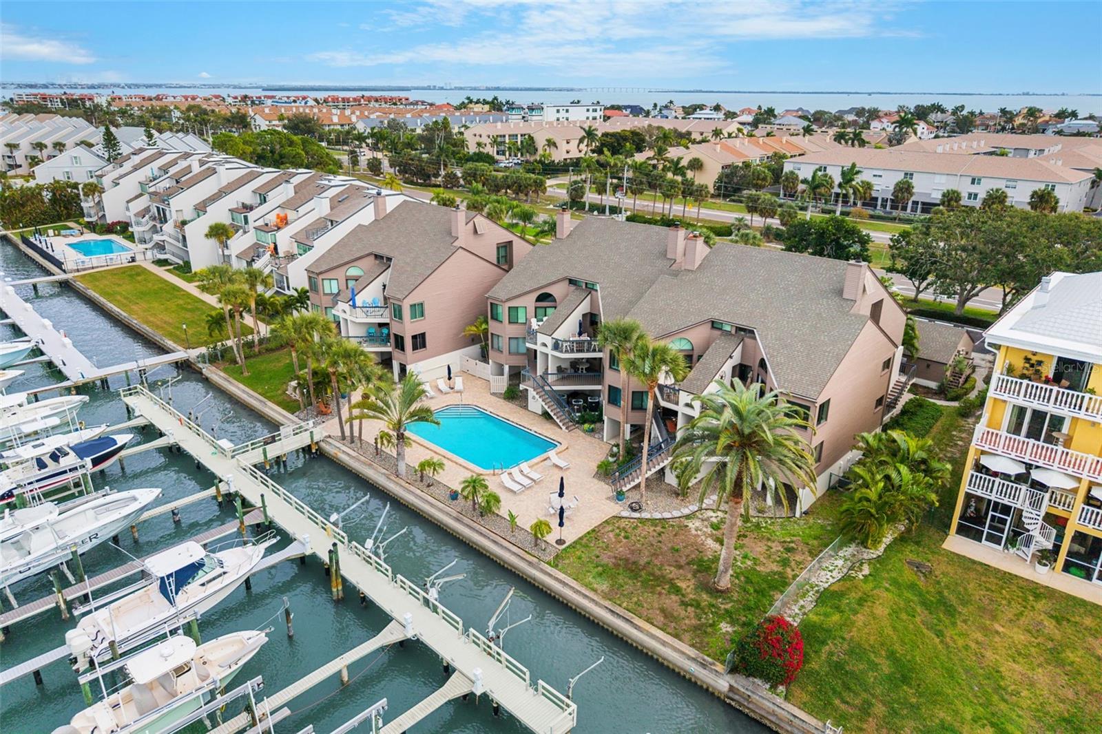 Image 47 of 70 For 534 Pinellas Bayway S 201