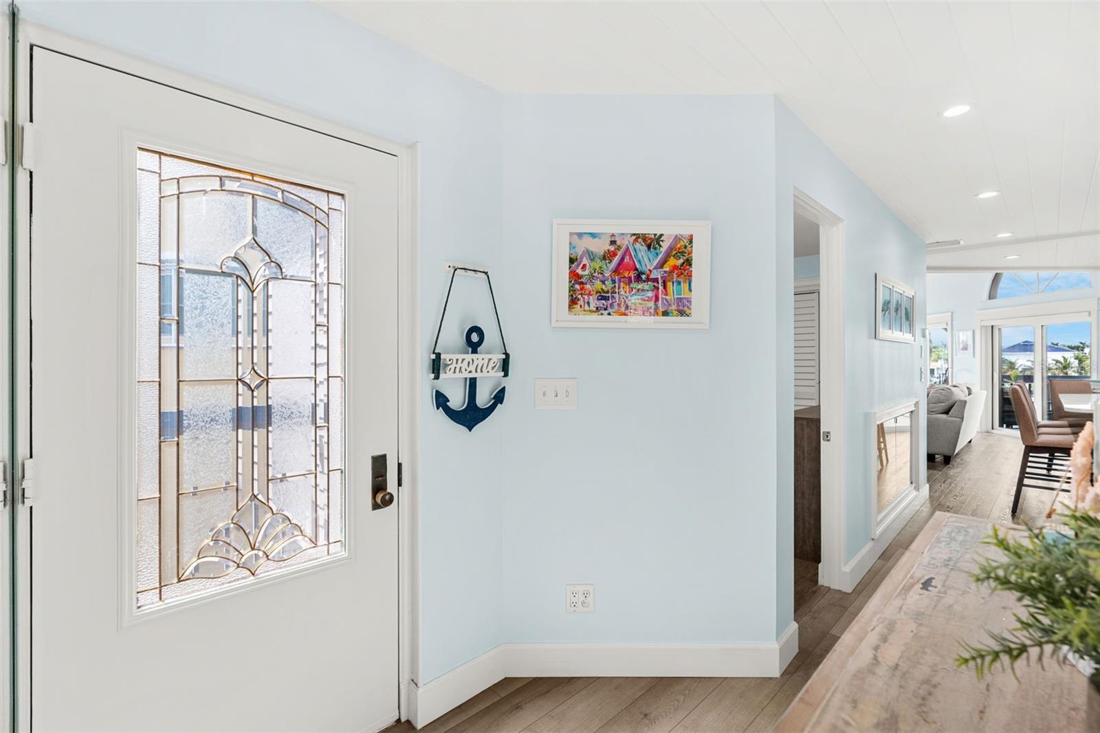 Image 5 of 70 For 534 Pinellas Bayway S 201