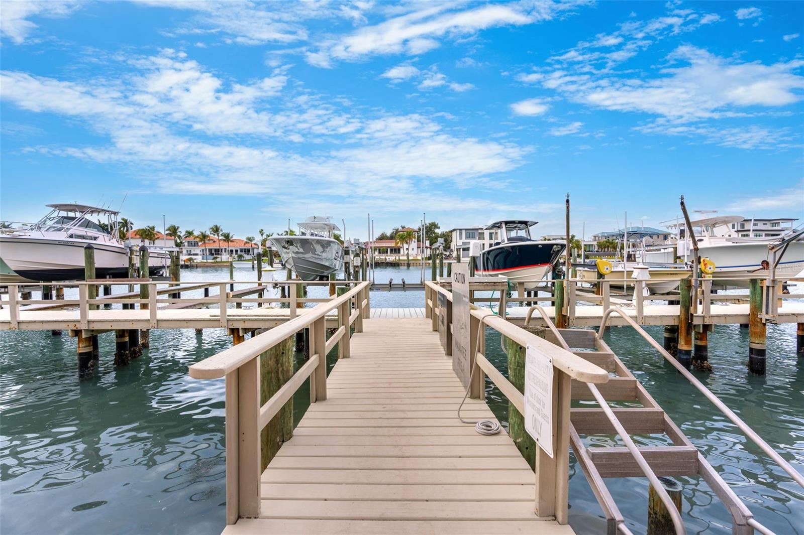 Image 59 of 70 For 534 Pinellas Bayway S 201