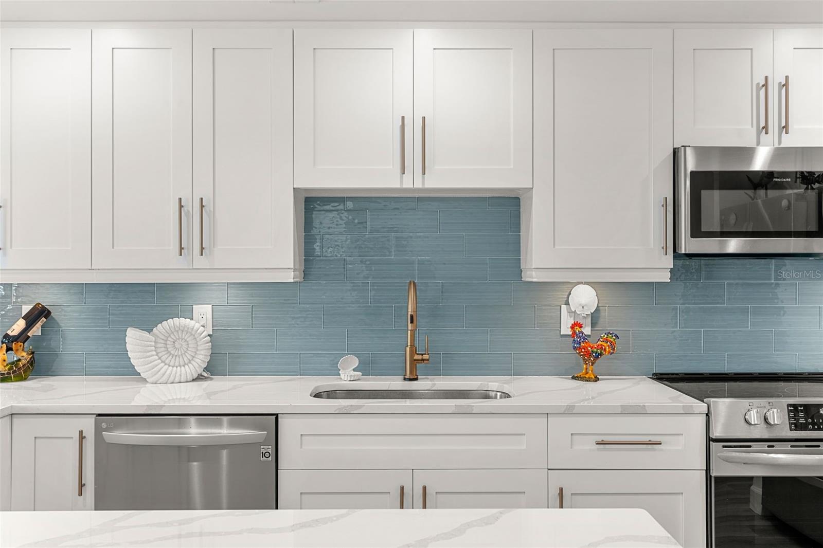 Image 6 of 70 For 534 Pinellas Bayway S 201