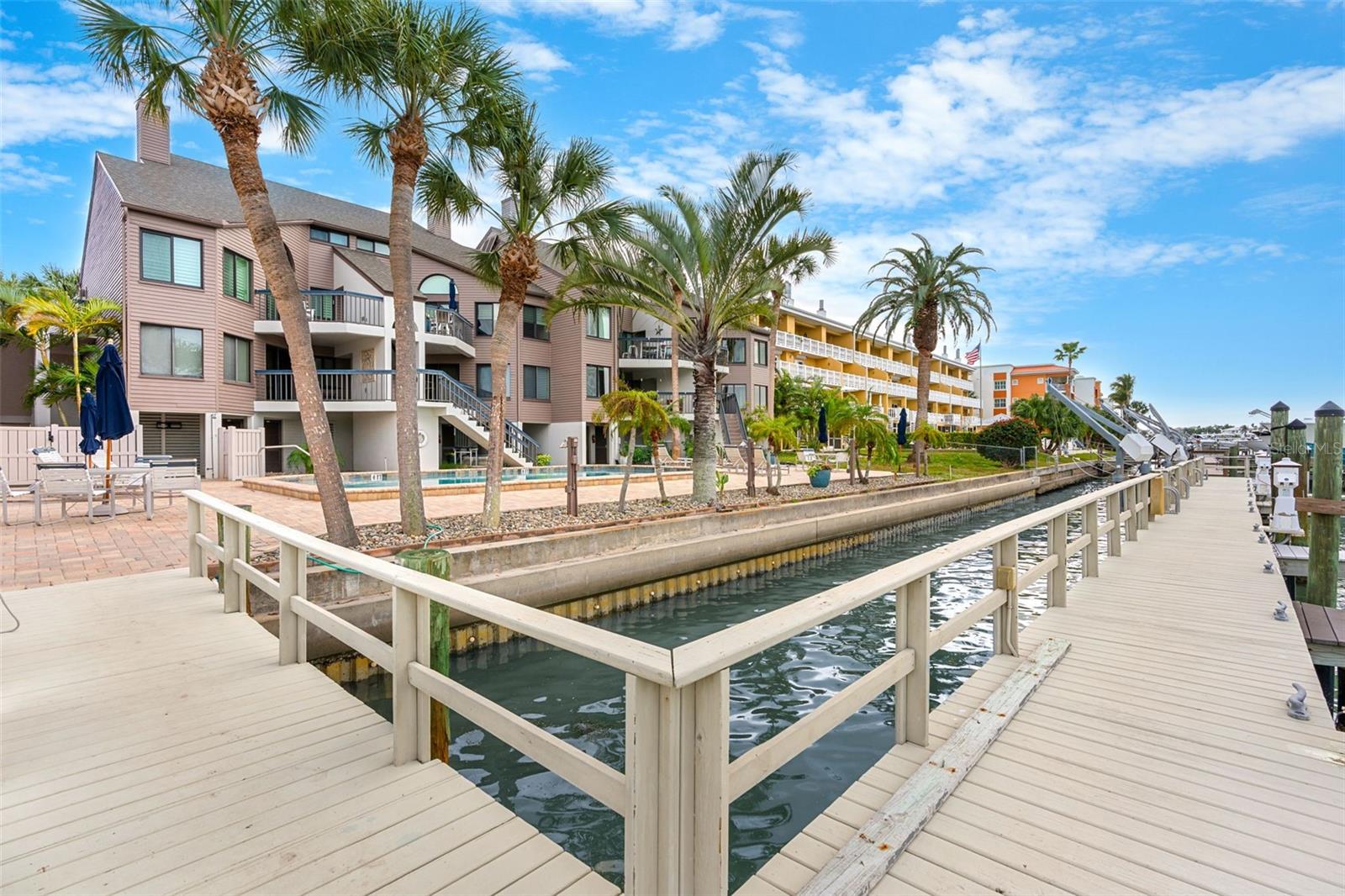 Image 60 of 70 For 534 Pinellas Bayway S 201