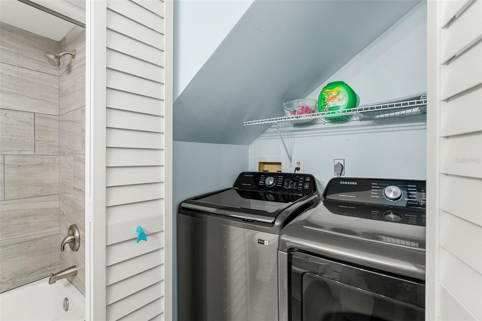 Image 61 of 70 For 534 Pinellas Bayway S 201