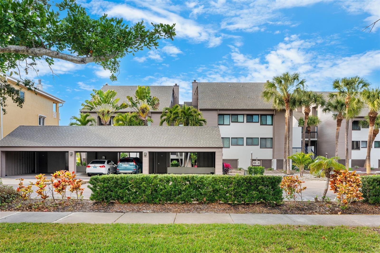 Image 63 of 70 For 534 Pinellas Bayway S 201