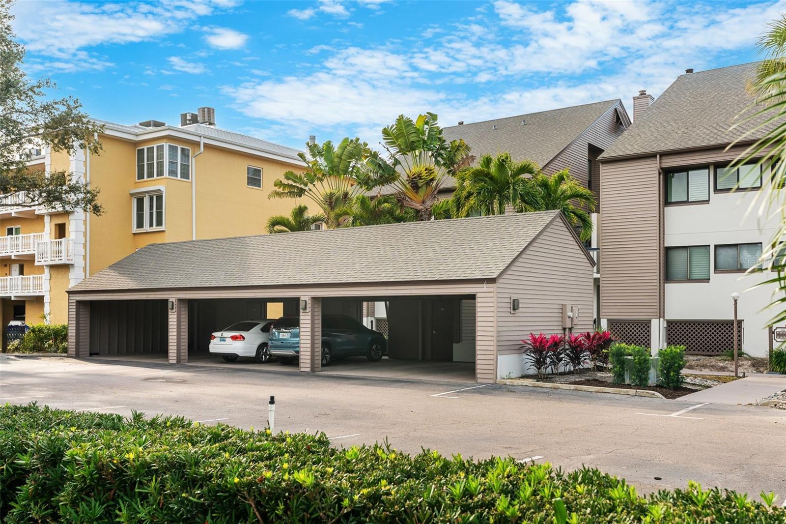 Image 64 of 70 For 534 Pinellas Bayway S 201