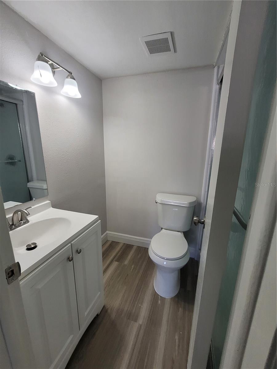 Image 19 of 46 For 1160 Calle Del Norte  A